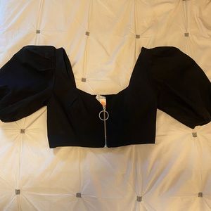 Black puff sleeve crop top
